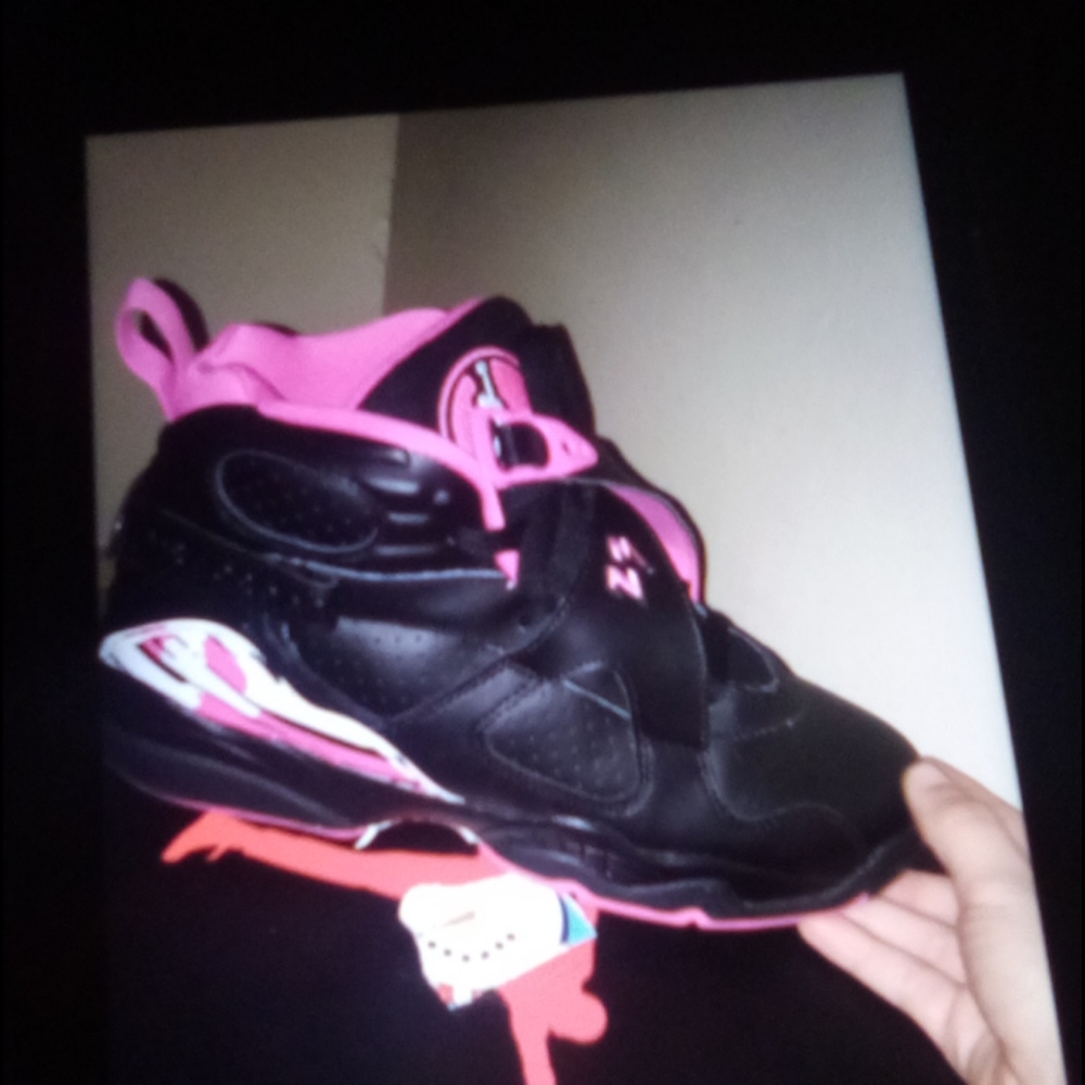Retros - Picture 3 of 4